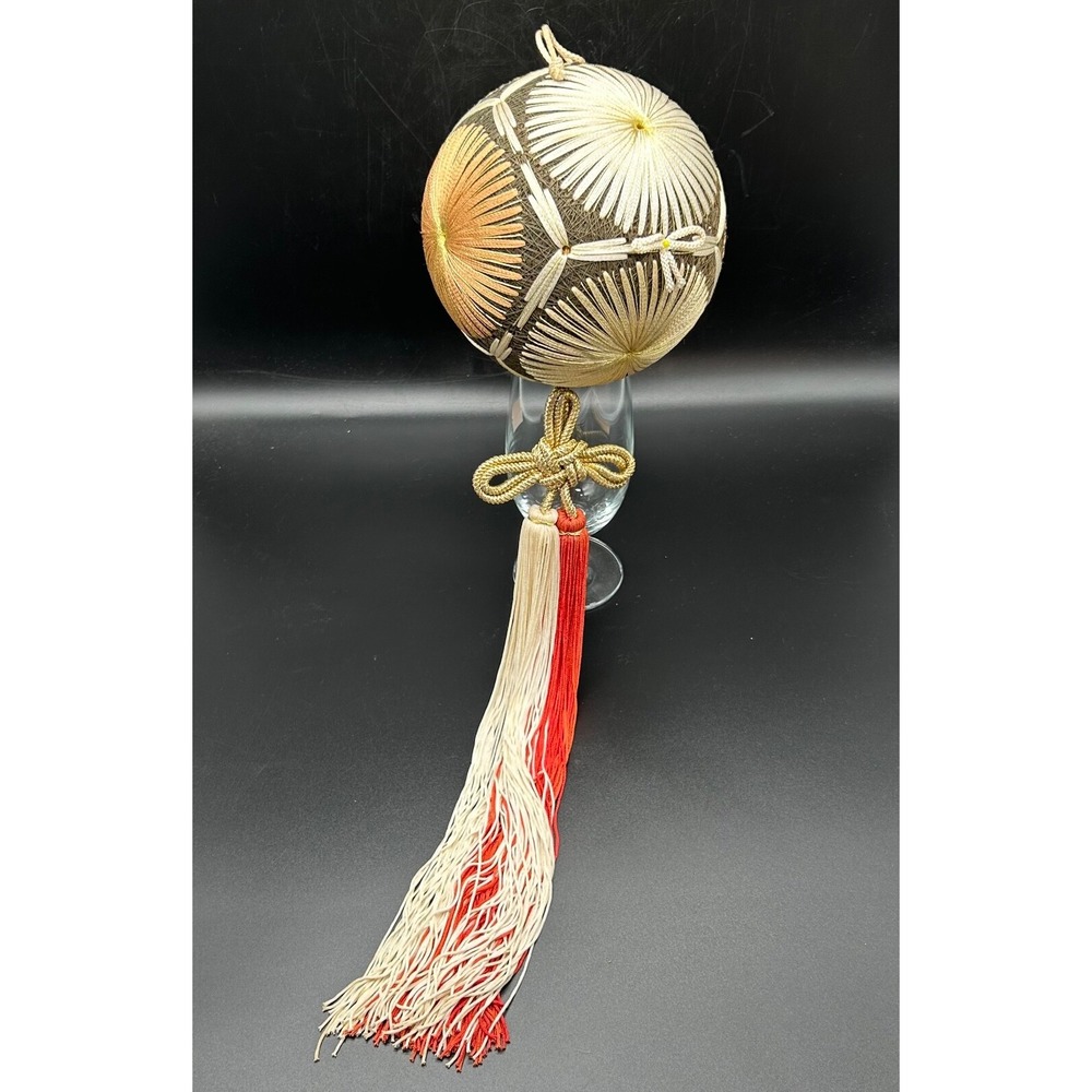 Japanese Temari Embroidered Thread Hand Ball Tasse Trad Beige Red Gold 19" Diame